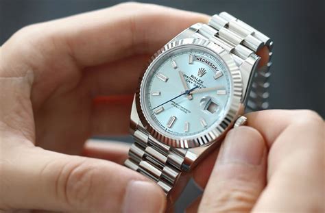 rolex submariner winding speed|winding a rolex watch instructions.